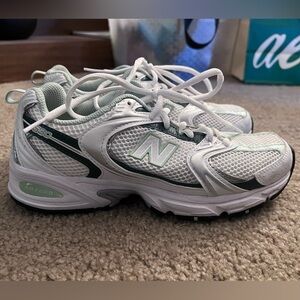 Woman’s New Balance 530